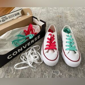 NwB Converse Chuck Taylor White Sneakers with Pink and Turquoise Laces Size 5.